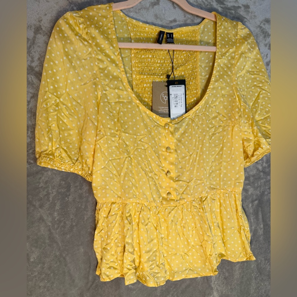 NWT Vero Moda Yellow Polka Dot Peplum Button Top Peasant‎ Festival Boho